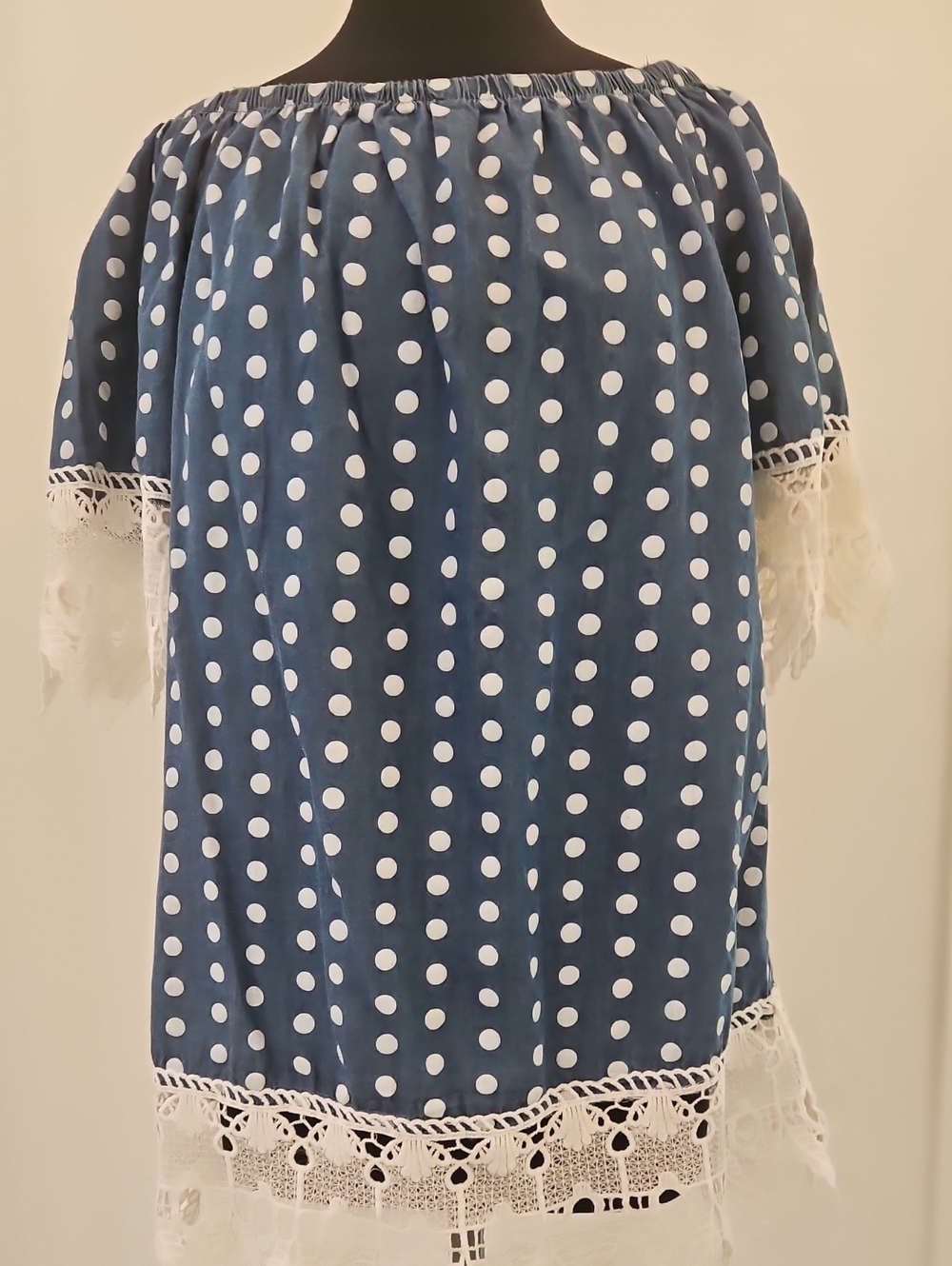 LOVE By Women'sChesley Blue Polka Dot Off-Shoulder Dress with White Lace. Size L